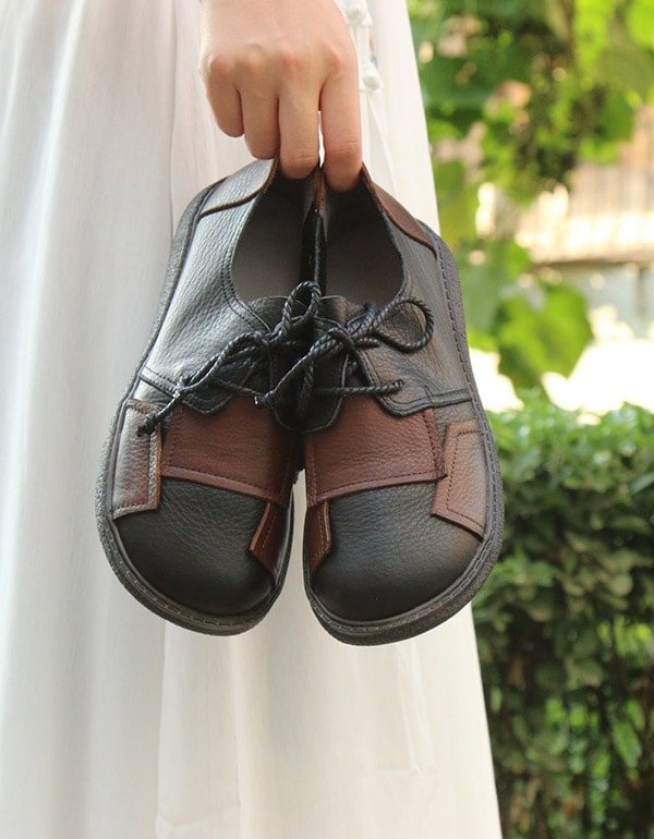 Platte Schoenen Met Retroleren Patch En Ronde Kop Met Veters