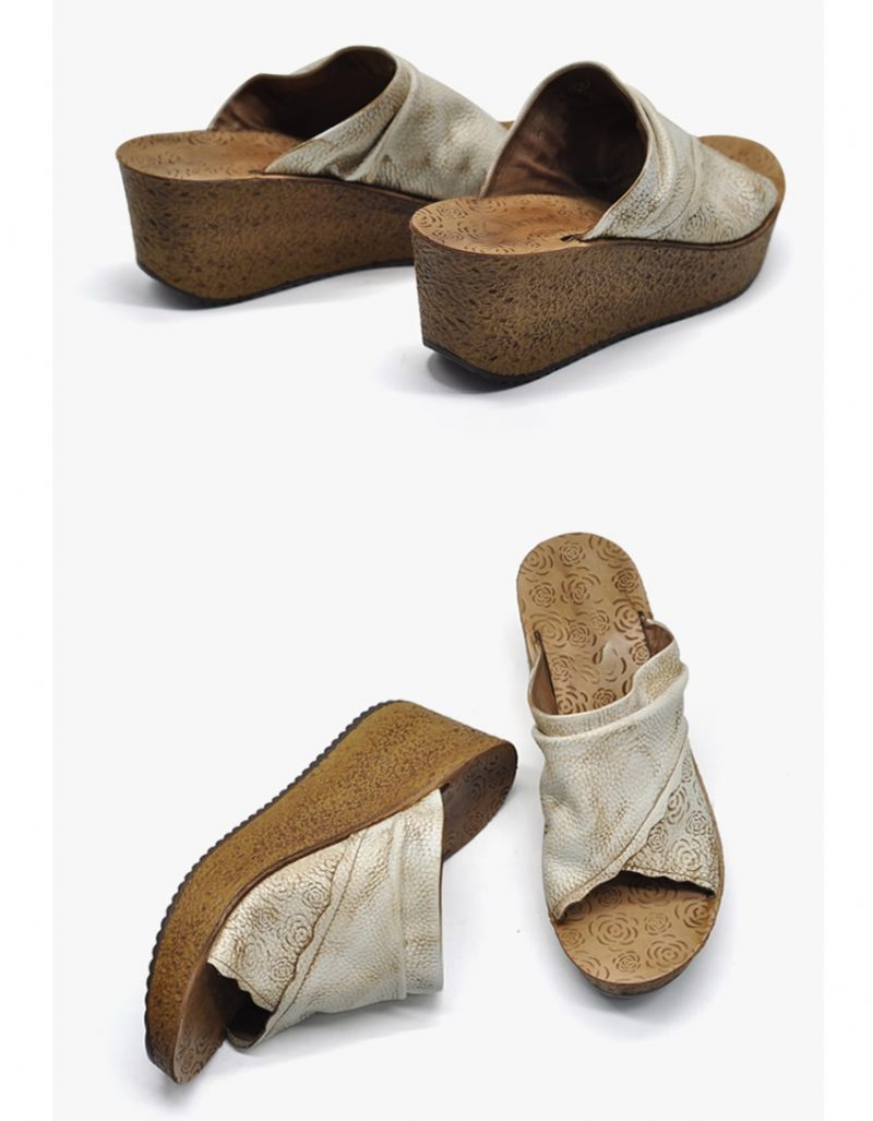 Leren Slippers Met Sleehak Voor De Zomer
